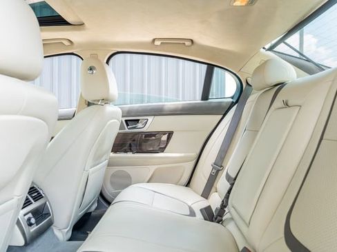 Used 2012 Jaguar XF Portfolio image 35