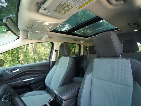 Used 2018 Ford Escape SE FWD image 22