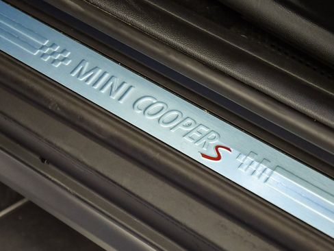 Certified 2023 MINI Cooper S w/ Signature Upholstery Package image 19