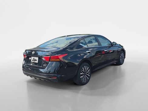 Used 2024 Nissan Altima 2.5 SV AWD/4WD image 4