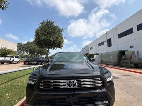 Used 2026 Toyota 4Runner Limited AWD/4WD image 3