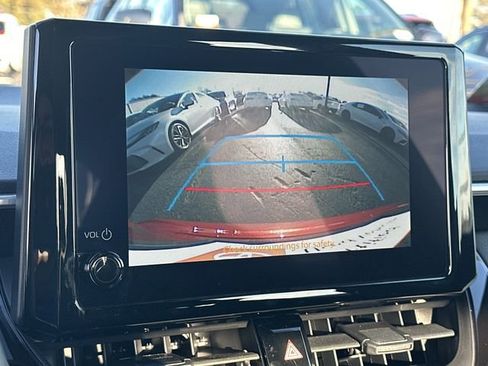 Certified 2025 Toyota Corolla SE image 17