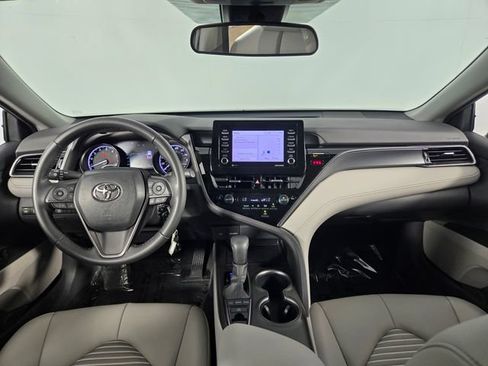 Used 2023 Toyota Camry SE AWD/4WD image 25
