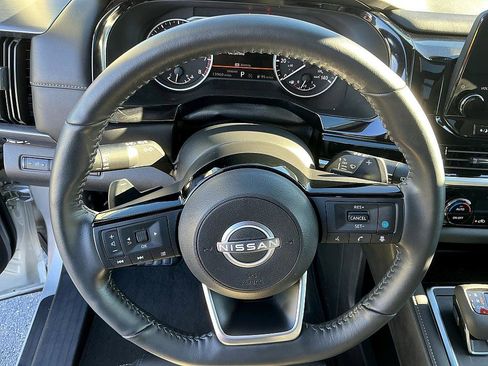 Certified 2024 Nissan Pathfinder SL w/ SL Premium Package image 14