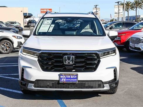 Used 2023 Honda Pilot Elite image 2