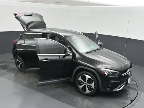 Used 2025 Mercedes-Benz GLA 250 4MATIC image 60