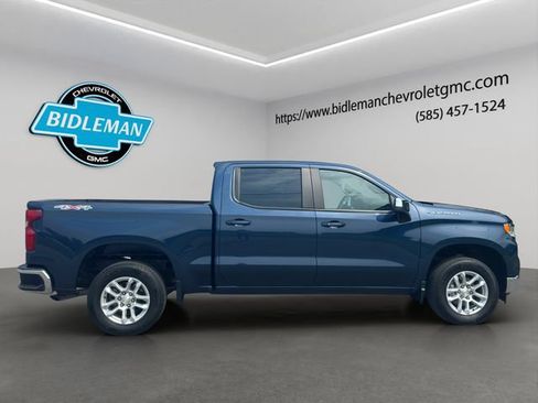 Used 2023 Chevrolet Silverado 1500 LT AWD/4WD image 9
