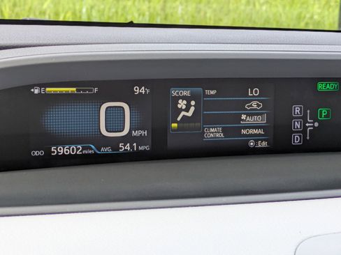Used 2016 Toyota Prius Two FWD image 22