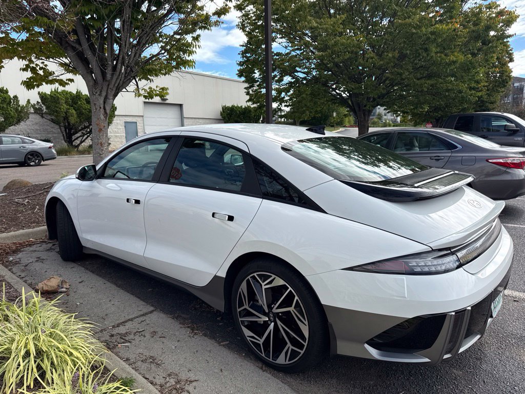 Used 2023 Hyundai Ioniq 6 SEL RWD image 3