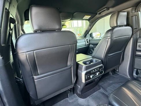 Used 2018 Ford Expedition XLT w/ Equipment Group 202A RWD image 13