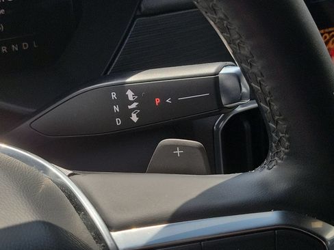 Used 2025 GMC Acadia Elevation FWD image 15