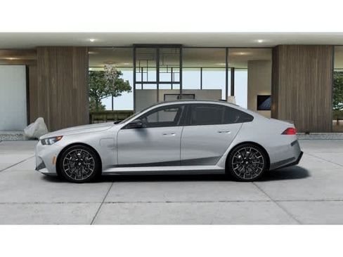 New 2027 BMW M5 w/ Carbon Package AWD/4WD image 4