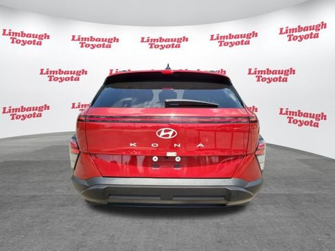 Used 2025 Hyundai Kona SEL FWD image 25