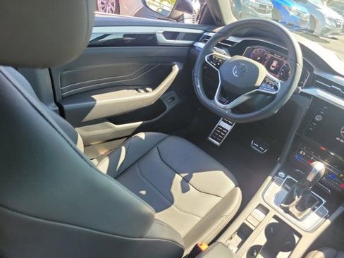Certified 2023 Volkswagen Arteon SE image 3
