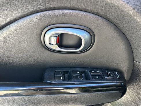 Used 2014 Kia Soul ! image 18