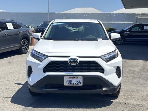 Used 2025 Toyota RAV4 LE FWD image 4