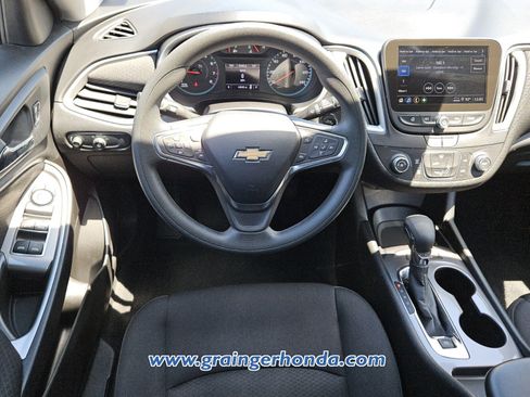 Used 2024 Chevrolet Malibu LS w/ Driver Confidence Package FWD image 12