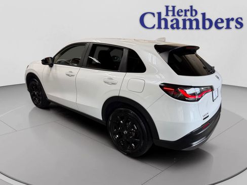 Used 2024 Honda HR-V Sport image 3