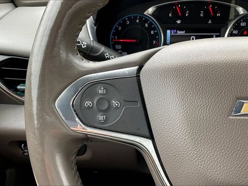 Used 2019 Chevrolet Traverse LT FWD image 10