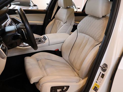 Used 2023 BMW X5 xDrive45e w/ Executive Package image 5