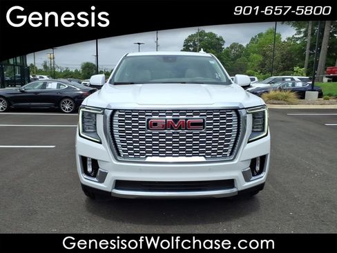 Used 2023 GMC Yukon XL Denali w/ Denali Reserve Package AWD/4WD image 8