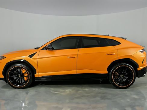 Used 2022 Lamborghini Urus image 8