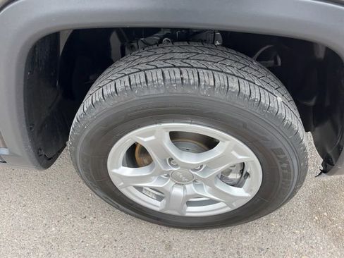 Used 2022 Jeep Compass Sport AWD/4WD image 23
