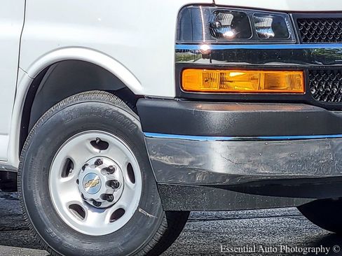 New 2025 Chevrolet Express 3500 w/ Power Convenience Package image 3