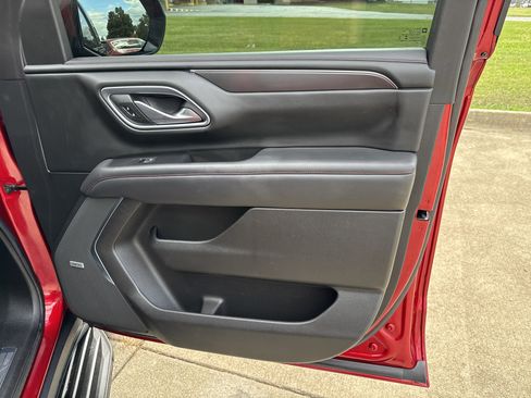 Used 2022 Chevrolet Tahoe RST w/ Luxury Package image 18