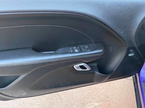 Used 2016 Dodge Challenger R/T Scat Pack w/ Leather Interior Group image 10