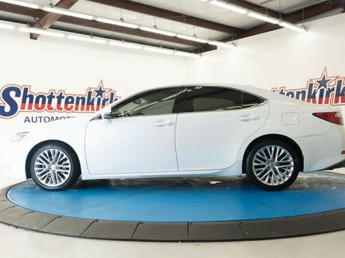 Used 2013 Lexus ES 350 w/ Luxury Pkg FWD image 27