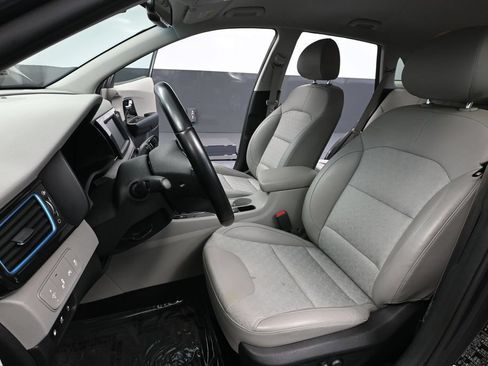 Used 2019 Kia Niro EX FWD image 23