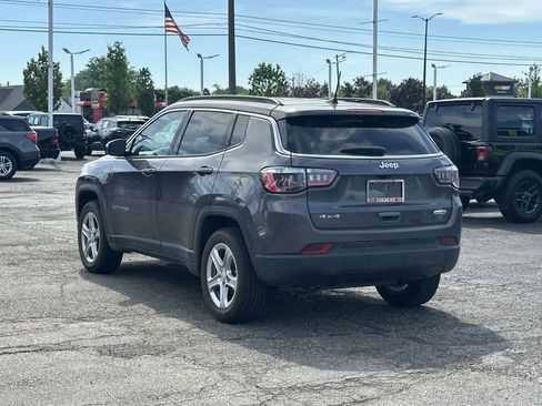 Used 2023 Jeep Compass Latitude w/ Convenience Group AWD/4WD image 6