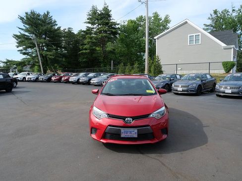 Used 2016 Toyota Corolla LE FWD image 3