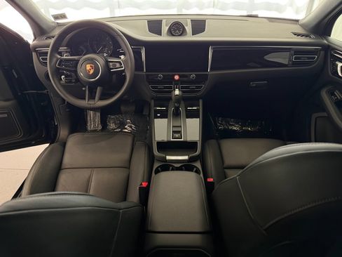 Certified 2026 Porsche Macan AWD/4WD image 17