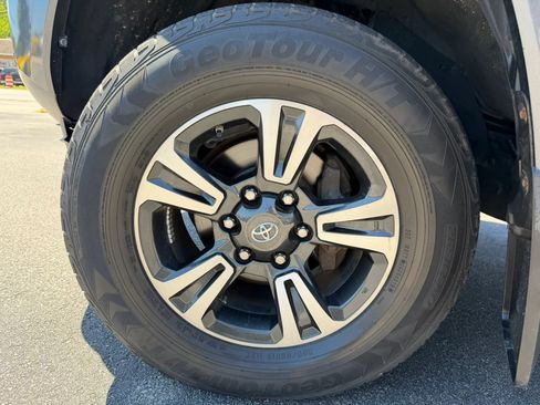 Used 2016 Toyota Tacoma TRD Sport w/ Premium & Technology Package AWD/4WD image 38