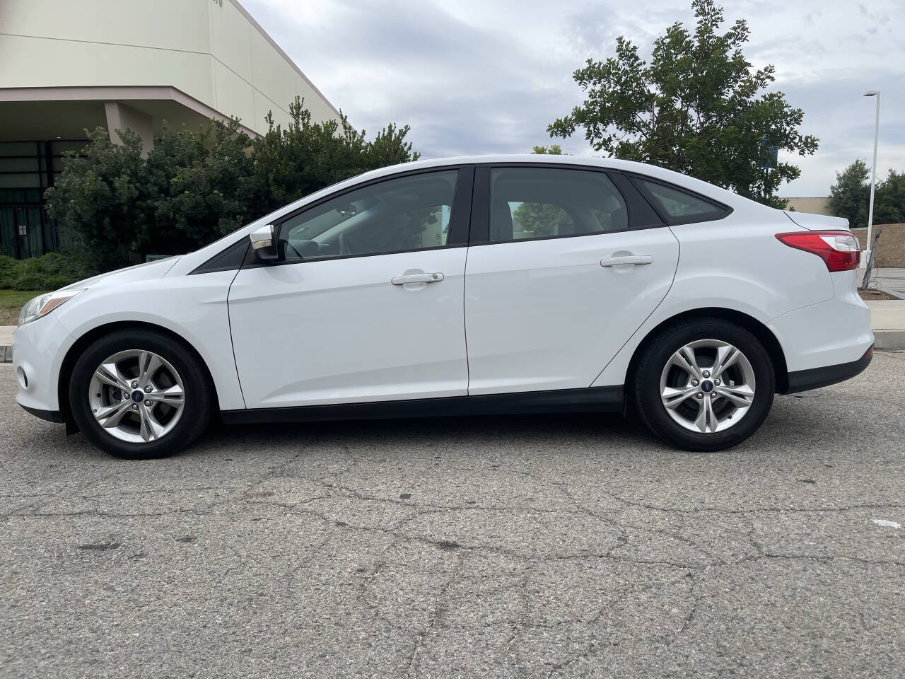 Used 2014 Ford Focus SE FWD image 4
