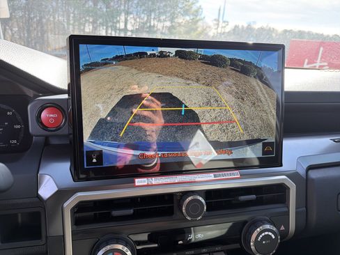 New 2025 Toyota Tacoma TRD Off-Road AWD/4WD image 12