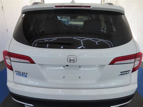 Used 2022 Honda Pilot Touring image 11