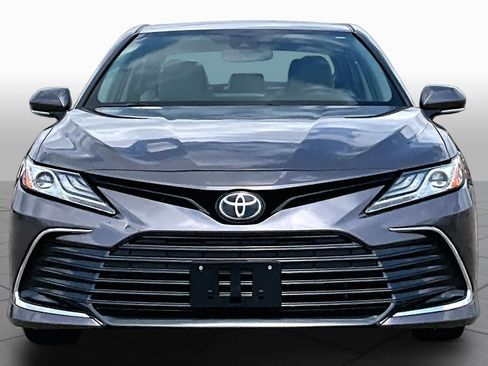 Used 2024 Toyota Camry XLE FWD image 4