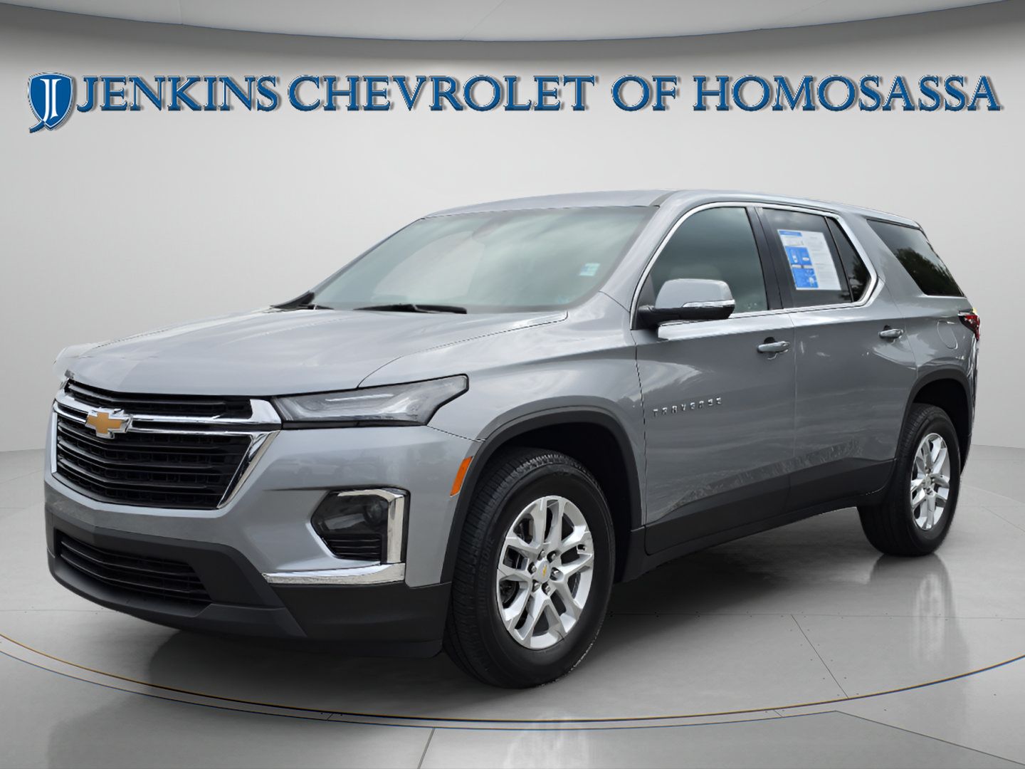 Used 2023 Chevrolet Traverse LS w/ Safety Package FWD image 11
