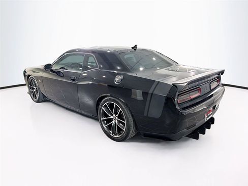 Used 2016 Dodge Challenger R/T Scat Pack RWD image 27