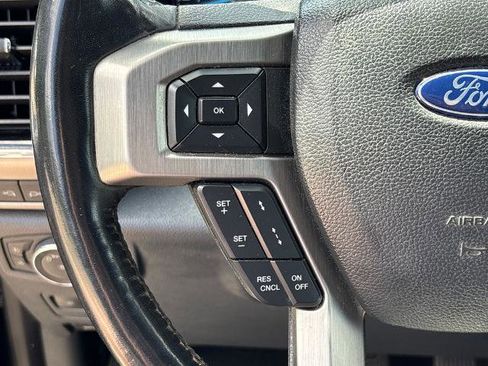 Certified 2022 Ford F250 Platinum w/ FX4 Off-Road Package AWD/4WD image 21