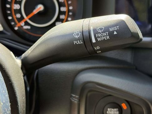 Used 2024 Jeep Wrangler Unlimited Sahara AWD/4WD image 28
