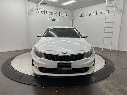 Used 2016 Kia Optima LX w/ LX Convenience Package image 2