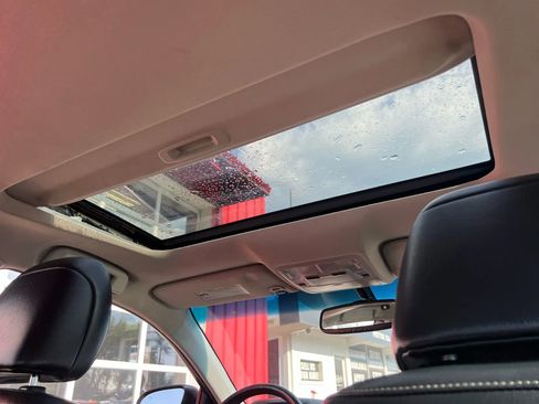 Used 2016 Toyota Avalon Touring image 21