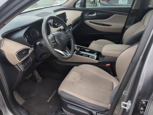 Used 2019 Hyundai Santa Fe SE image 11
