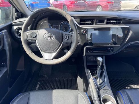 Used 2019 Toyota Corolla XSE image 15
