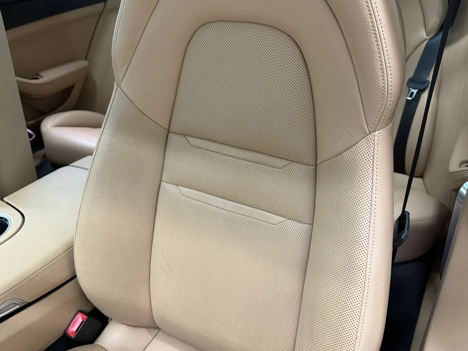 Used 2018 Porsche Panamera RWD image 22