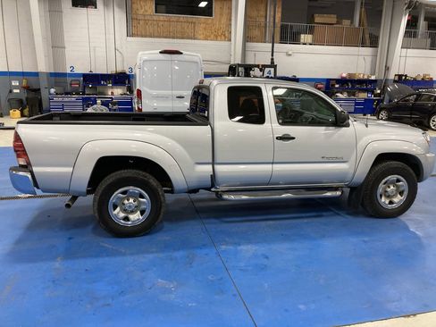 Used 2007 Toyota Tacoma PreRunner image 8